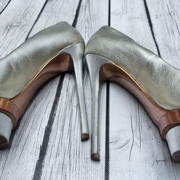 Brian Atwood Metallic Gold Stilettos Size 7 1/2 - Picture 12 of 12